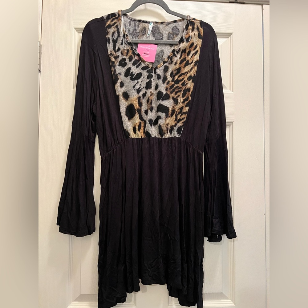 NWT Plus Size Leopard Tunic